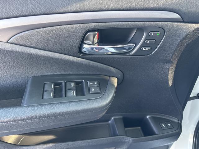 used 2022 Honda Pilot car, priced at $29,000
