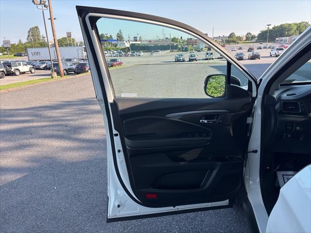 used 2022 Honda Pilot car, priced at $29,000