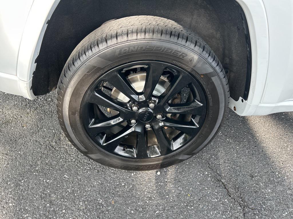used 2018 Jeep Grand Cherokee car, priced at $18,200