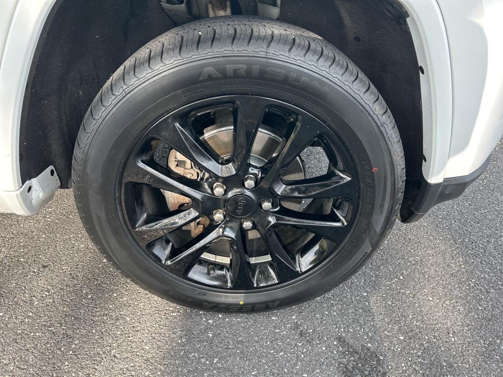 used 2018 Jeep Grand Cherokee car, priced at $18,200