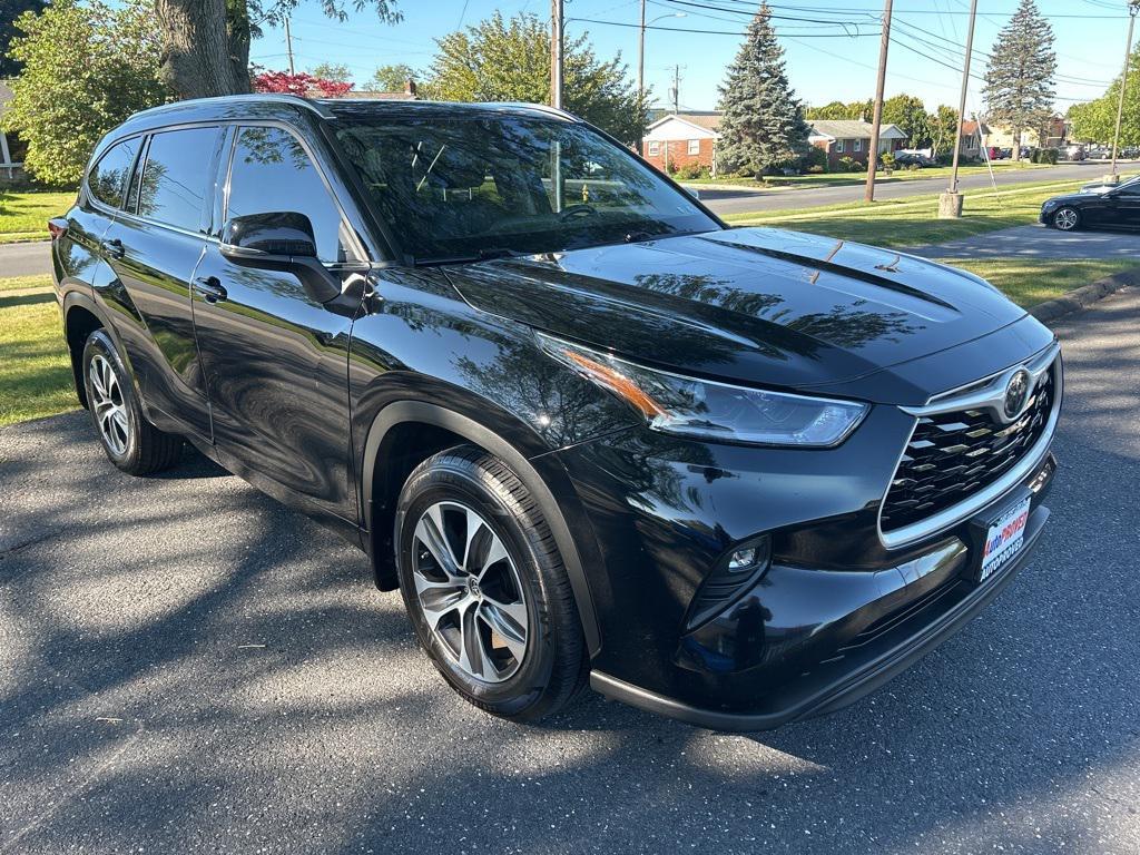 used 2021 Toyota Highlander car, priced at $30,500