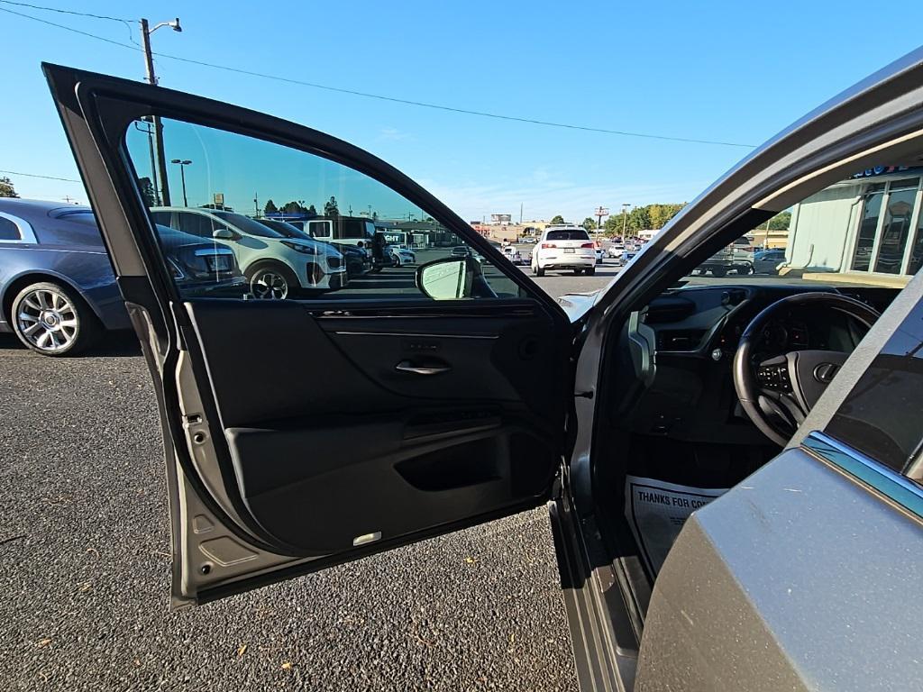 used 2021 Lexus ES 350 car, priced at $27,400