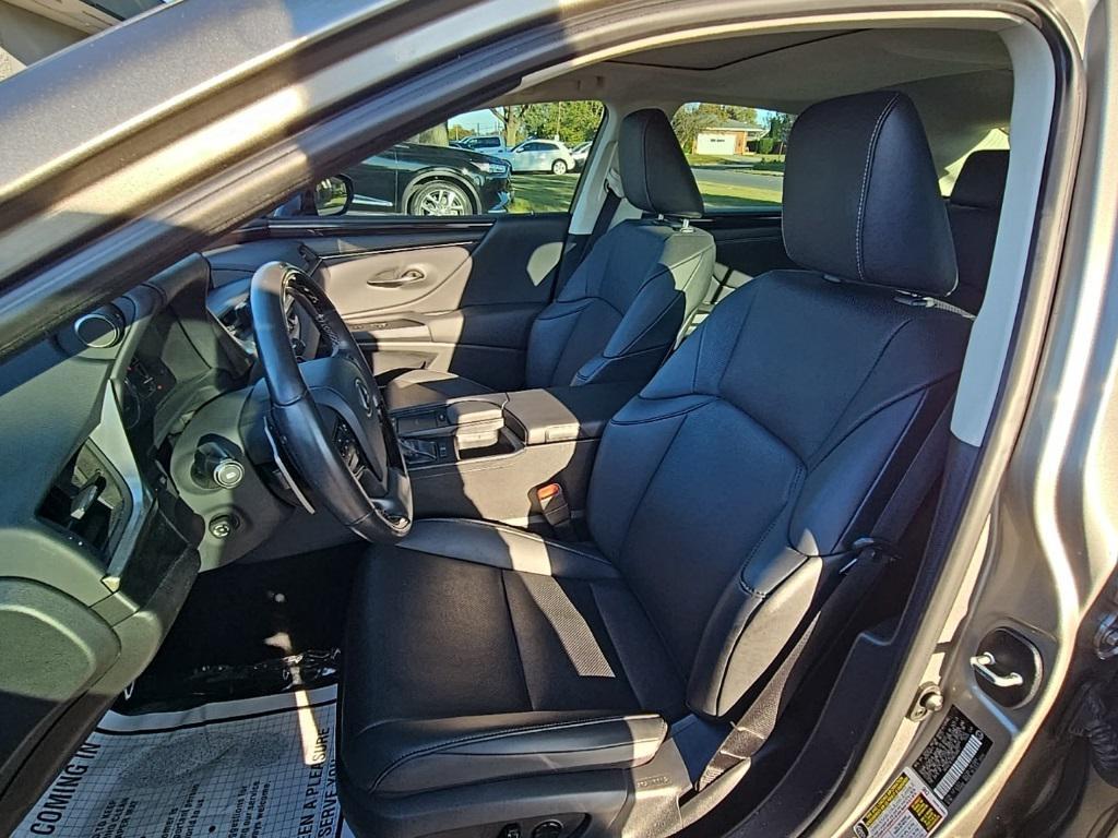 used 2021 Lexus ES 350 car, priced at $27,400