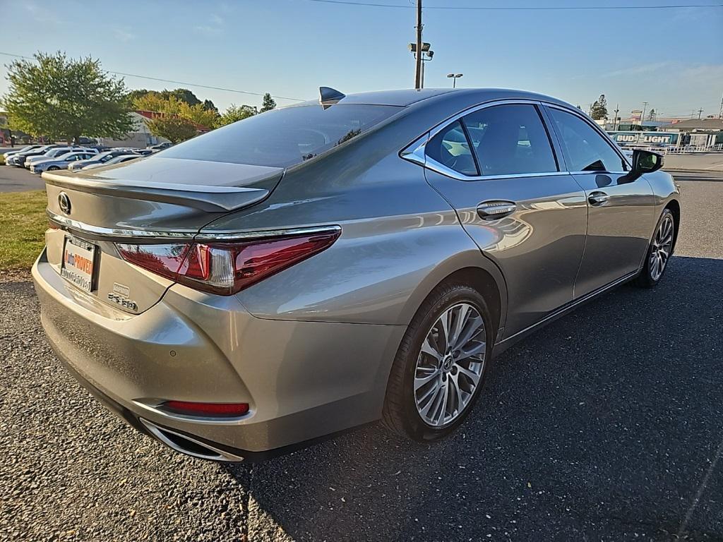used 2021 Lexus ES 350 car, priced at $27,400
