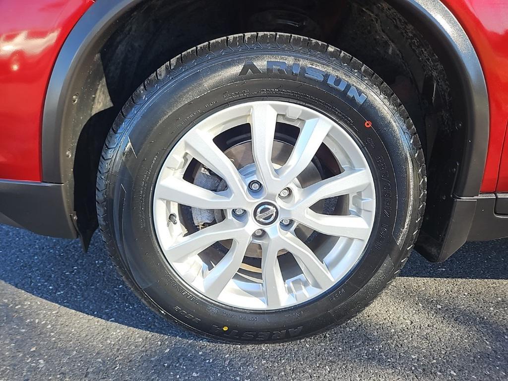 used 2018 Nissan Rogue car, priced at $16,200