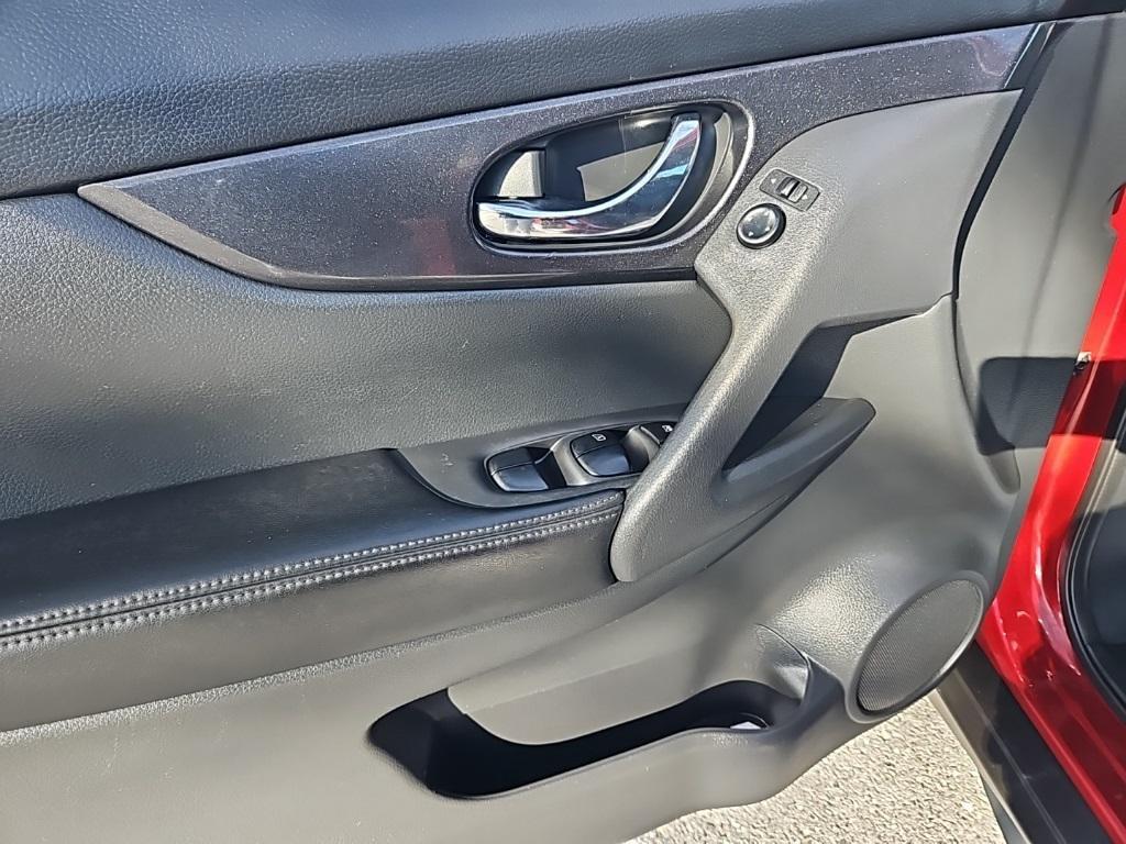 used 2018 Nissan Rogue car, priced at $16,200