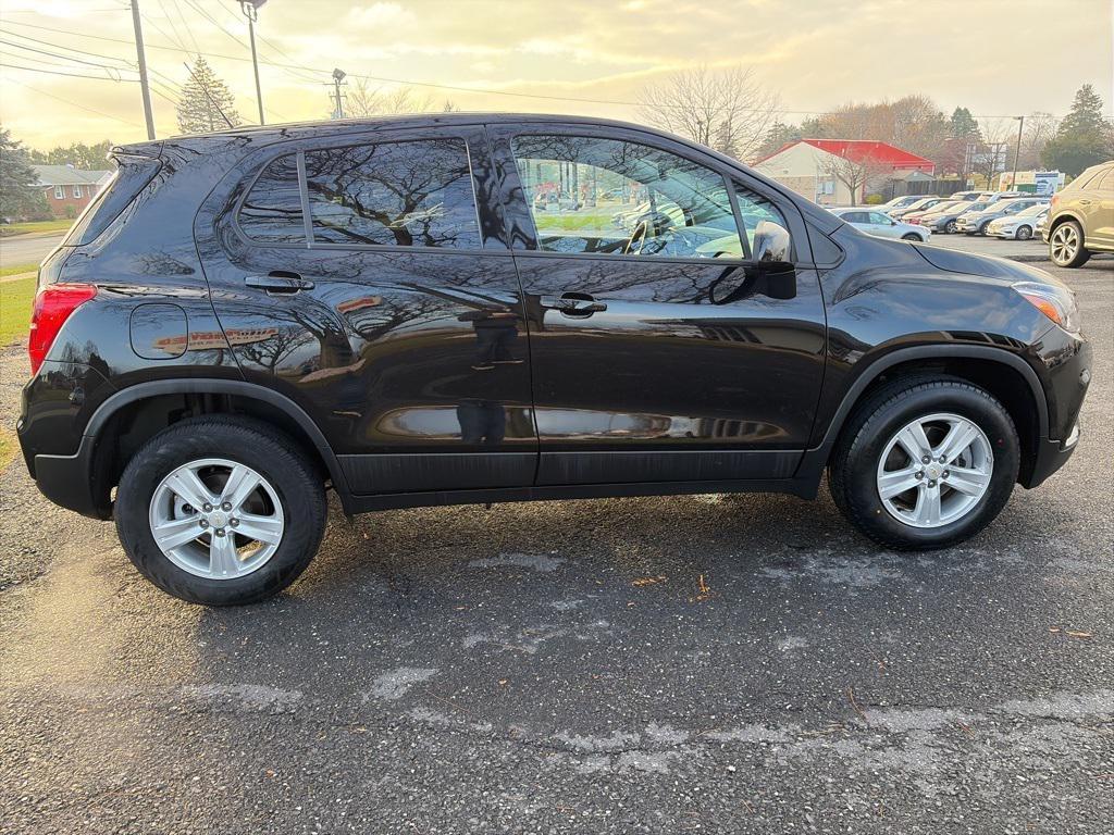 used 2022 Chevrolet Trax car, priced at $15,800