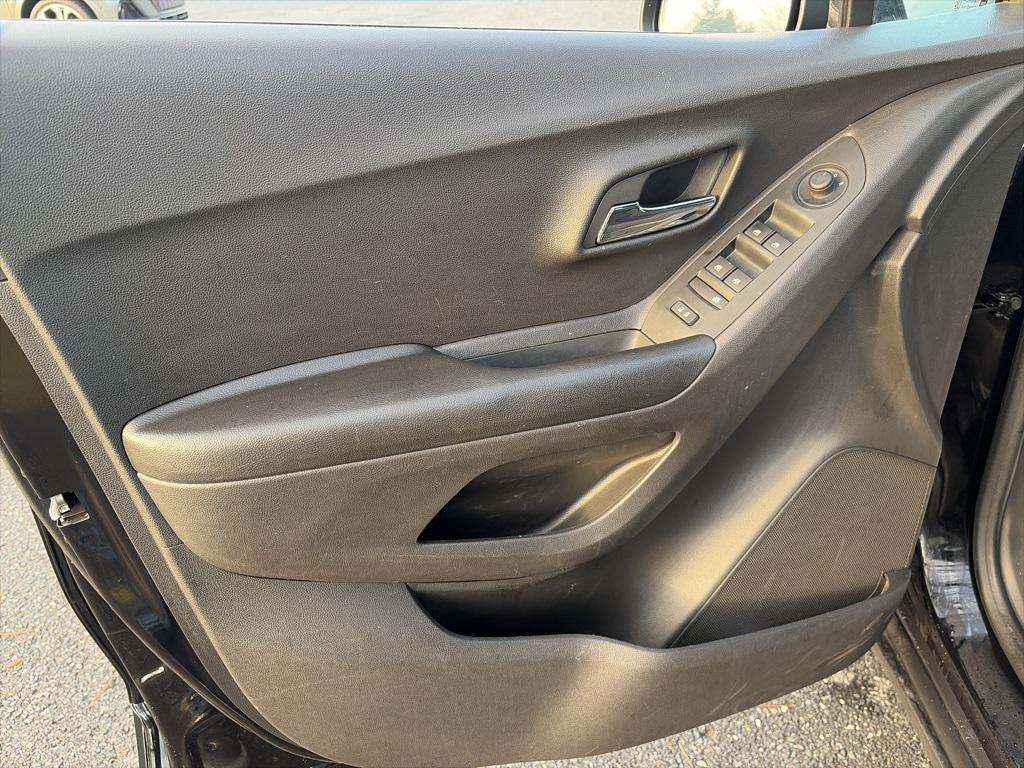 used 2022 Chevrolet Trax car, priced at $15,800