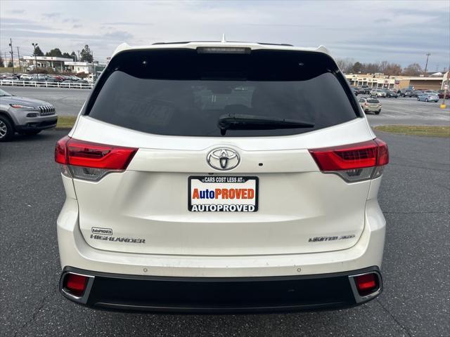 used 2018 Toyota Highlander car, priced at $28,400