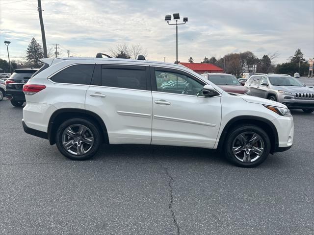 used 2018 Toyota Highlander car, priced at $28,400