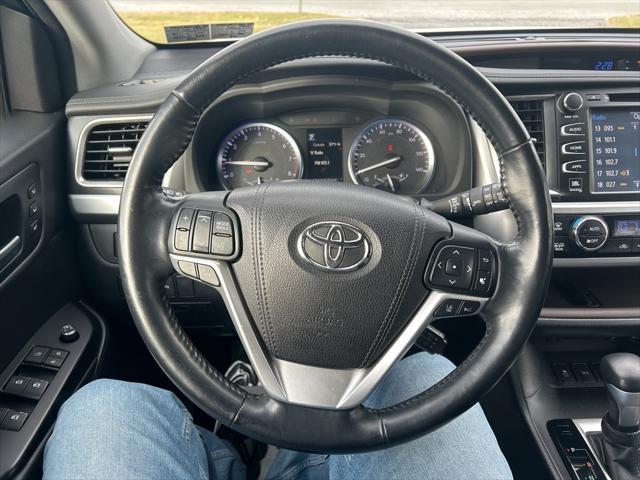 used 2018 Toyota Highlander car, priced at $28,400