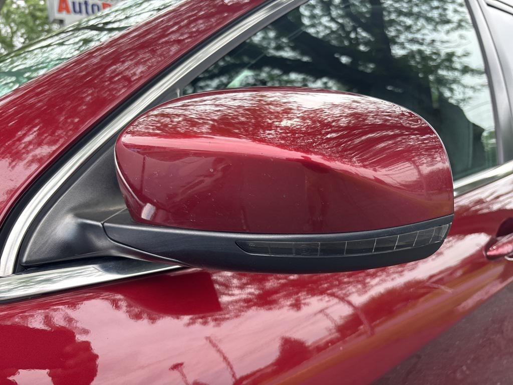 used 2019 Jeep Cherokee car, priced at $15,500