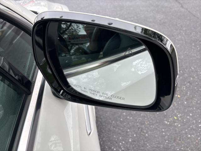 used 2022 Kia Sorento Hybrid car, priced at $23,800
