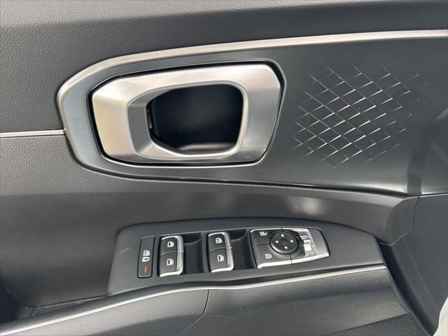 used 2022 Kia Sorento Hybrid car, priced at $23,800