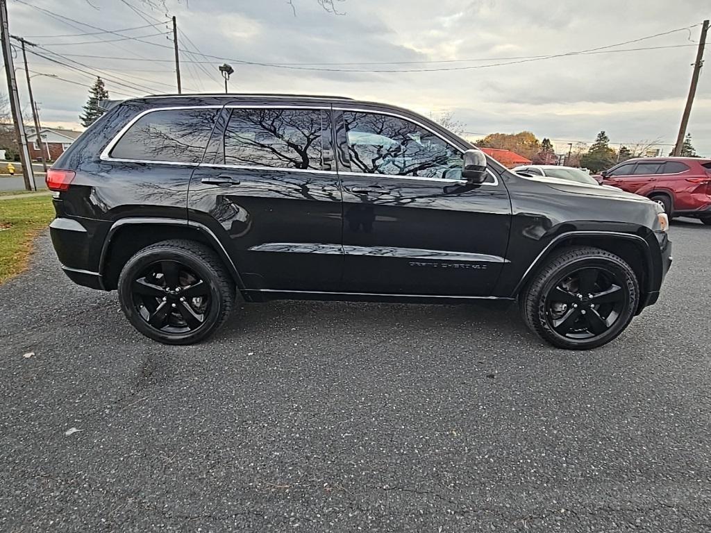 used 2015 Jeep Grand Cherokee car, priced at $11,500