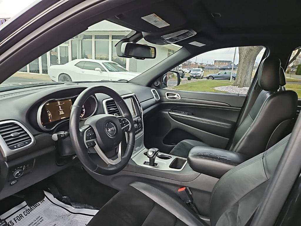 used 2015 Jeep Grand Cherokee car, priced at $11,500
