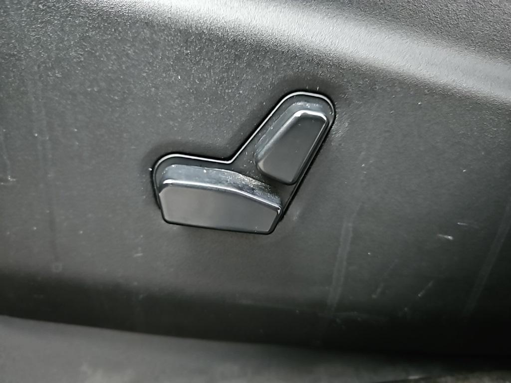 used 2015 Jeep Grand Cherokee car, priced at $11,500