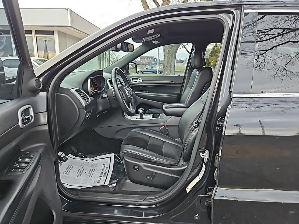 used 2015 Jeep Grand Cherokee car, priced at $11,500