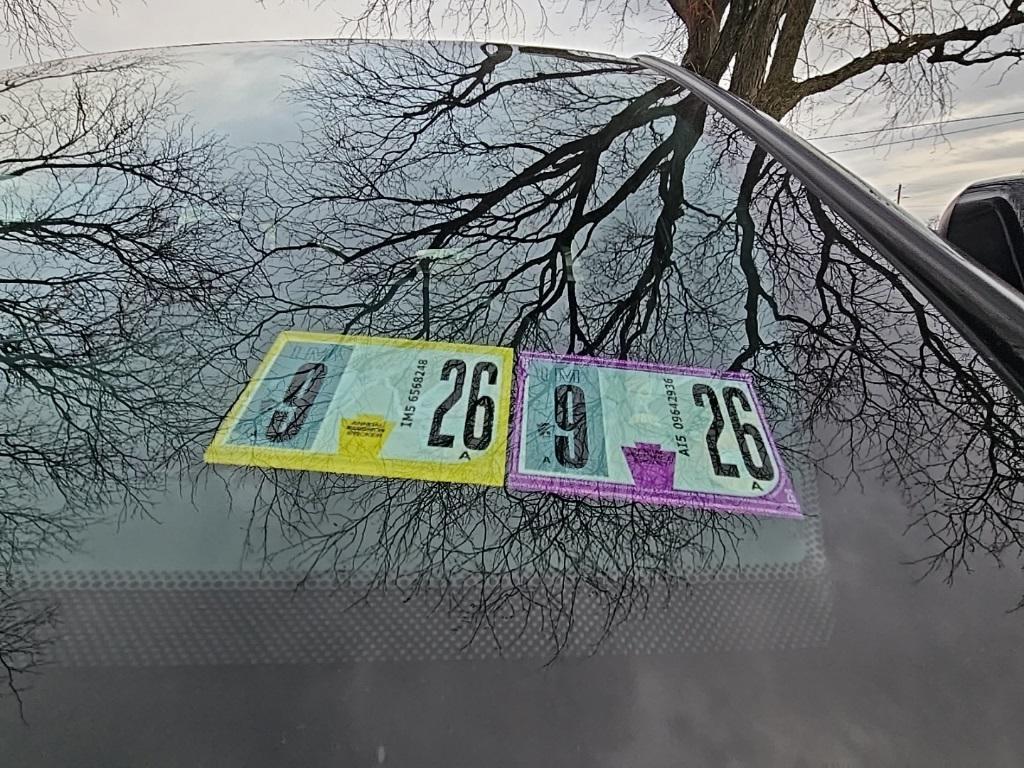 used 2015 Jeep Grand Cherokee car, priced at $11,500