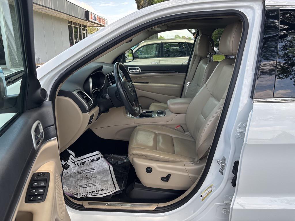 used 2021 Jeep Grand Cherokee car, priced at $24,800