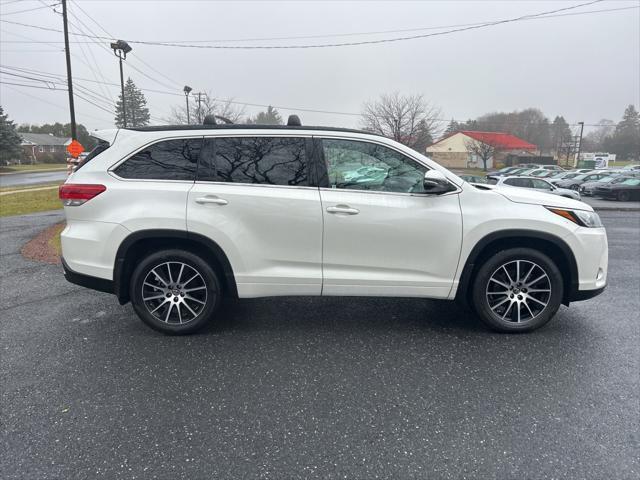 used 2018 Toyota Highlander car, priced at $25,500