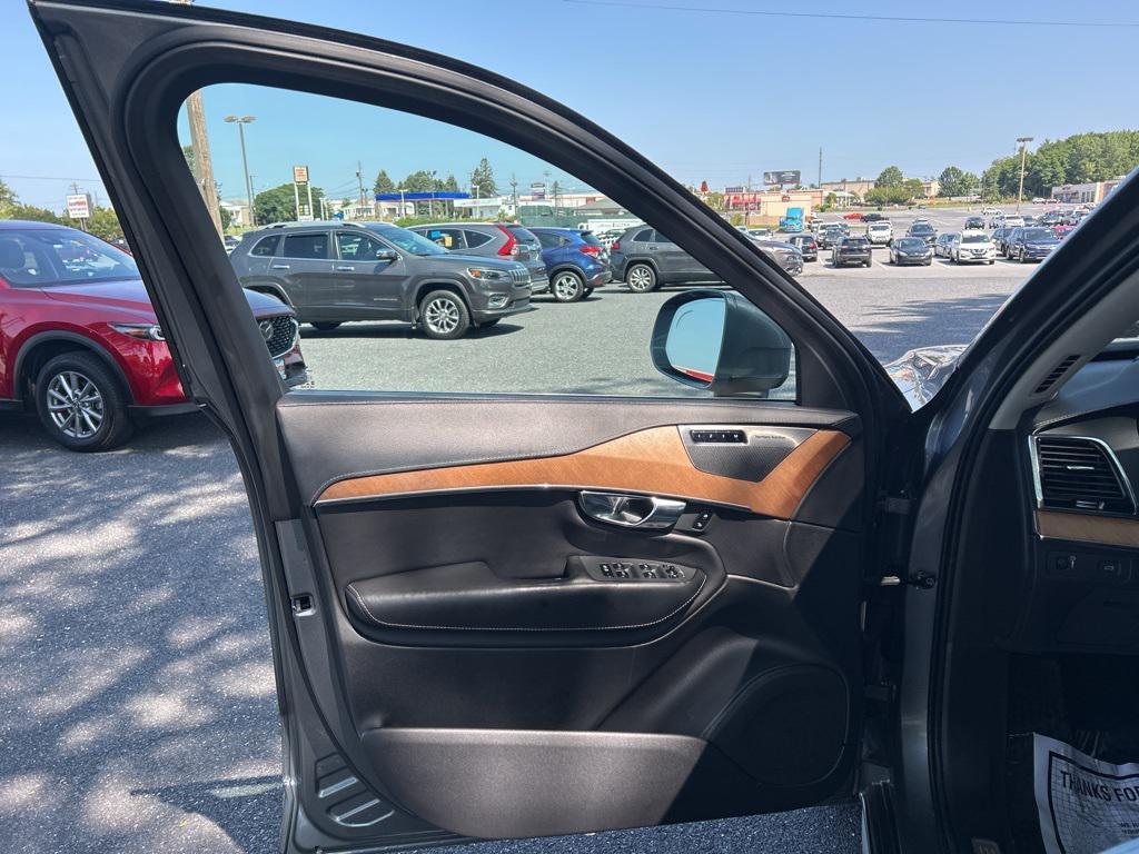 used 2020 Volvo XC90 car, priced at $25,600