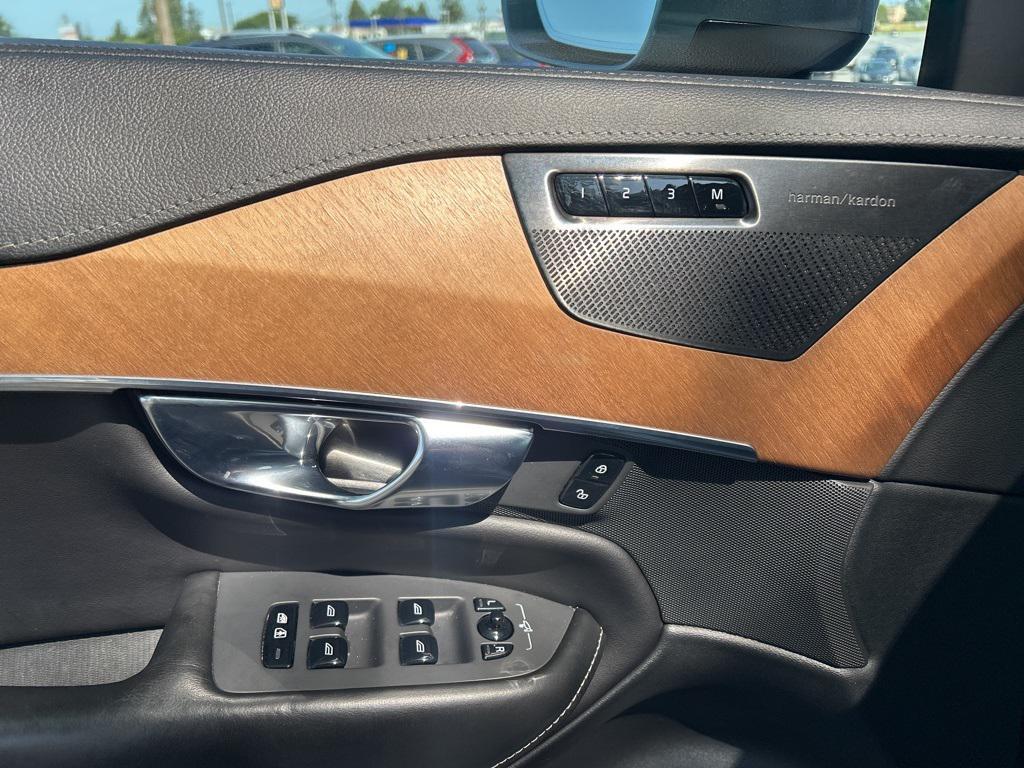 used 2020 Volvo XC90 car, priced at $25,600