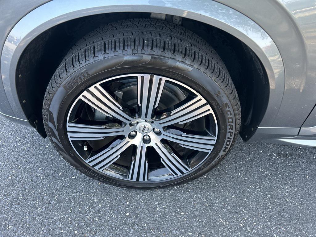 used 2020 Volvo XC90 car, priced at $25,600