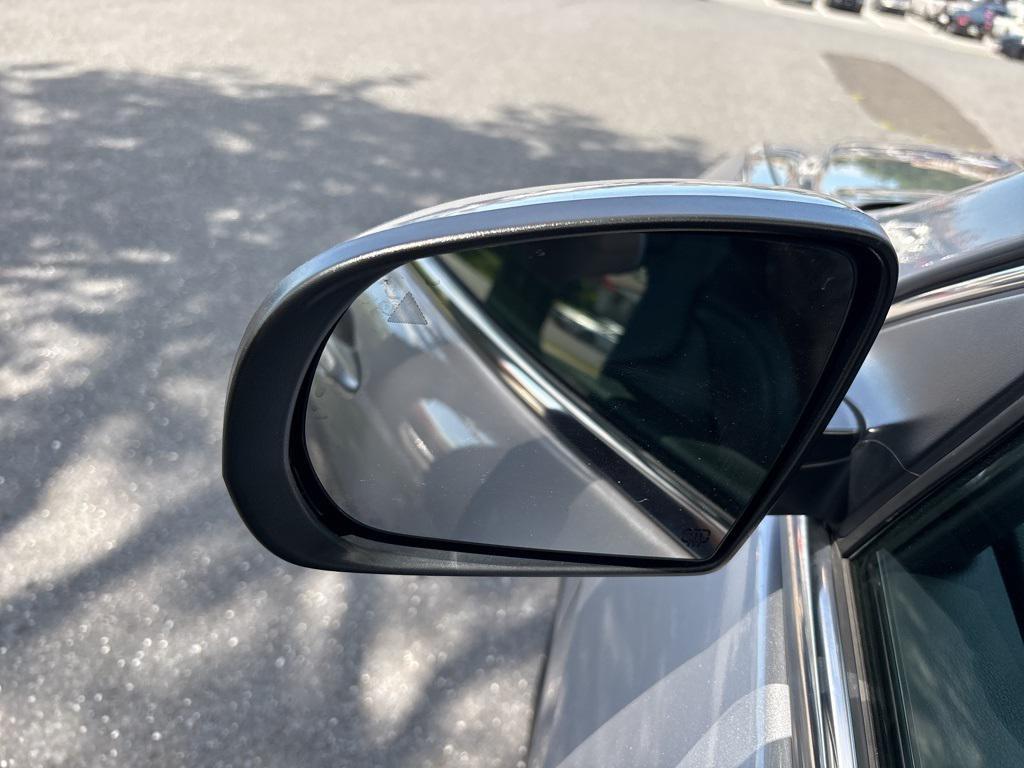 used 2019 Jeep Cherokee car, priced at $18,000