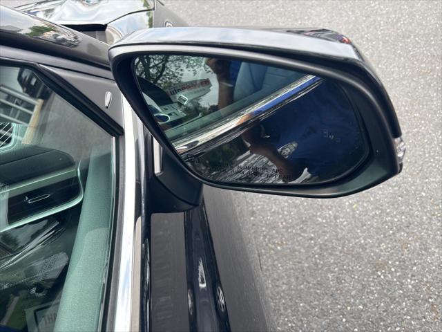used 2021 Toyota Highlander car, priced at $34,000