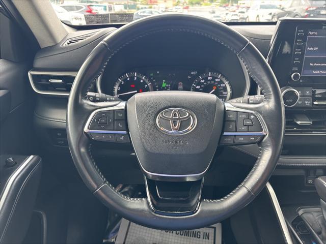 used 2021 Toyota Highlander car, priced at $34,000