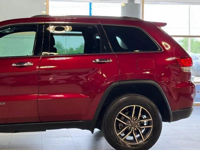 used 2021 Jeep Grand Cherokee car, priced at $17,980