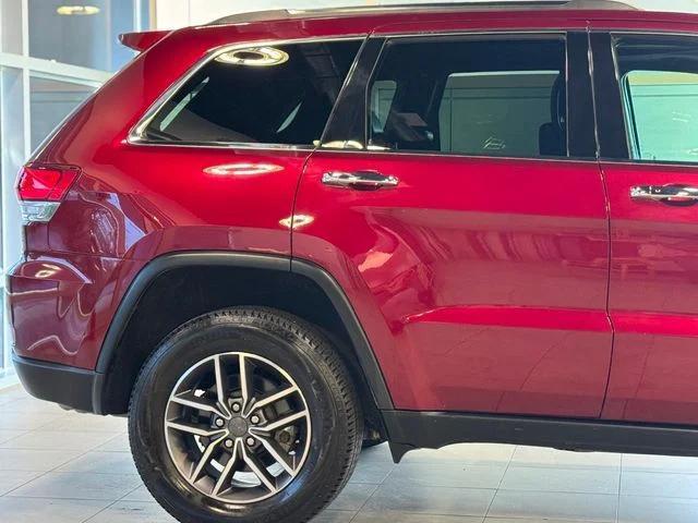 used 2021 Jeep Grand Cherokee car, priced at $17,980