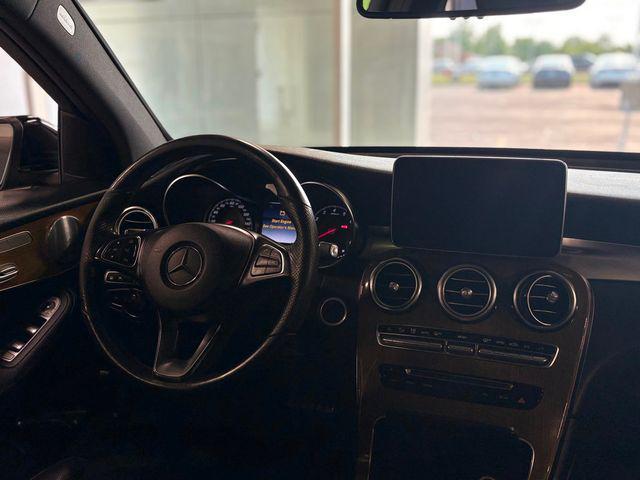 used 2019 Mercedes-Benz GLC 300 car