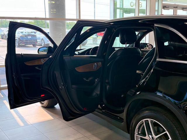 used 2019 Mercedes-Benz GLC 300 car