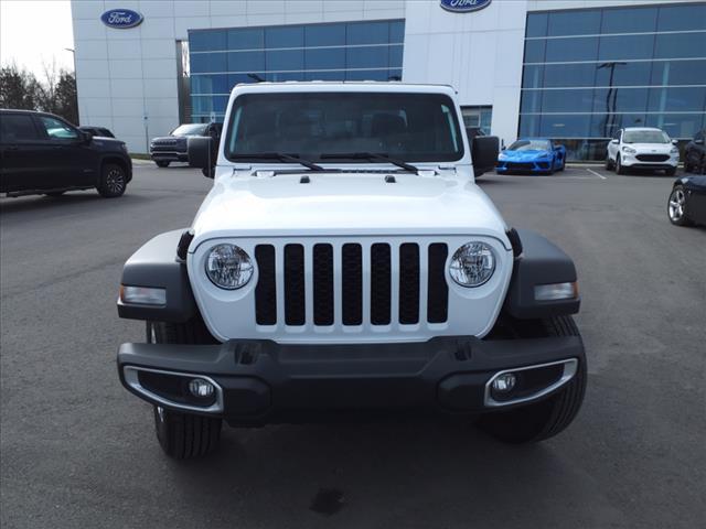 used 2023 Jeep Gladiator car, priced at $30,487