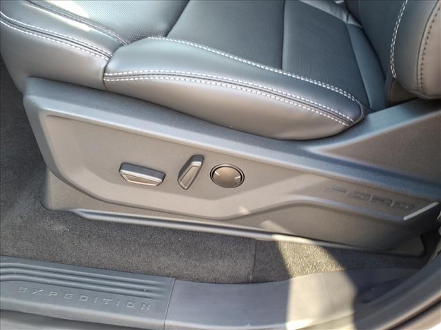 new 2025 Ford Expedition car, priced at $81,015