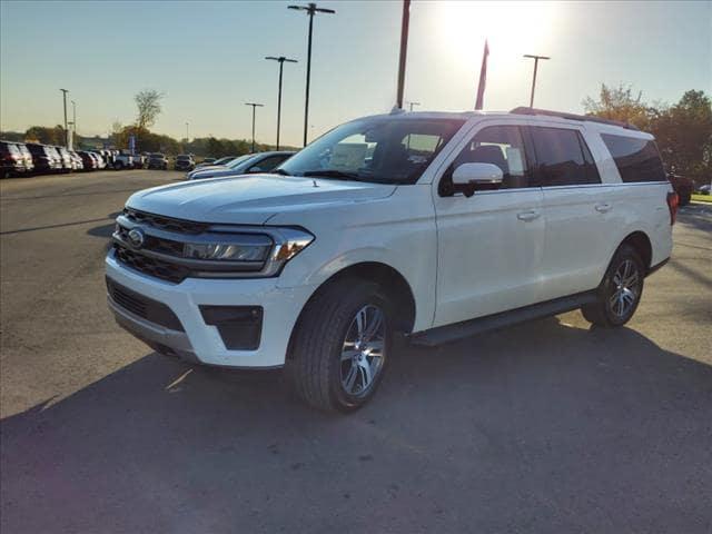 new 2024 Ford Expedition Max car, priced at $71,442