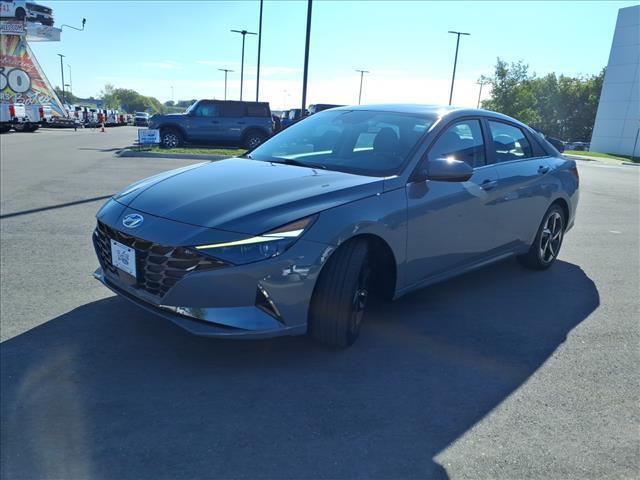 used 2022 Hyundai Elantra car, priced at $19,587