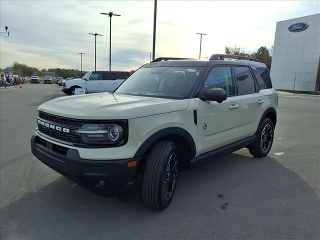new 2025 Ford Bronco Sport car, priced at $37,040