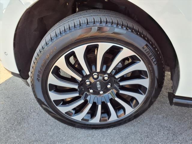 used 2024 Lincoln Navigator L car, priced at $88,587