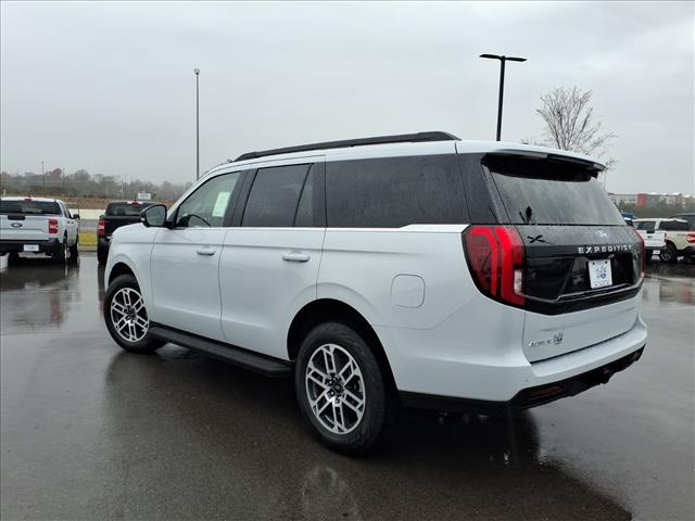 new 2025 Ford Expedition car, priced at $70,701