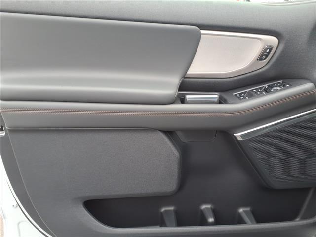 new 2025 Ford Expedition car, priced at $70,701