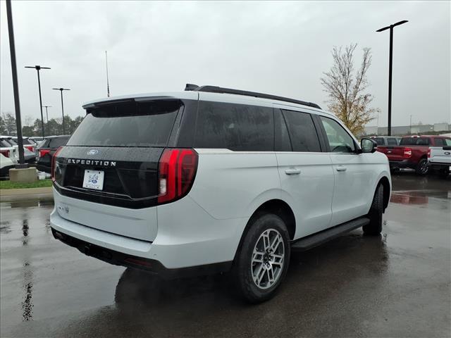 new 2025 Ford Expedition car, priced at $70,701