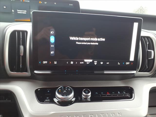 new 2025 Ford Expedition car, priced at $70,701