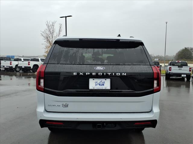 new 2025 Ford Expedition car, priced at $70,701