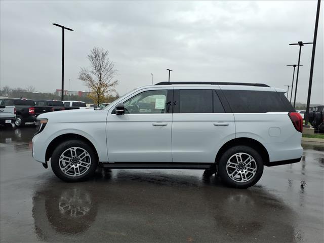 new 2025 Ford Expedition car, priced at $70,701