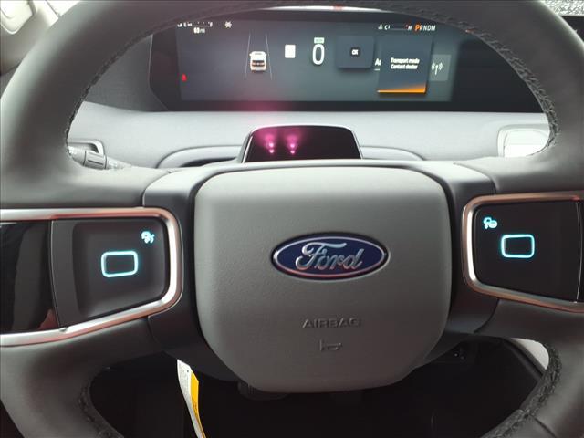 new 2025 Ford Expedition car, priced at $70,701