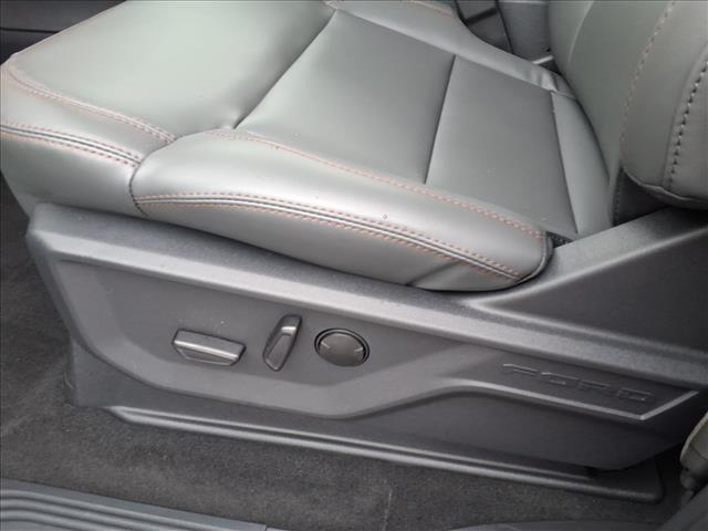 new 2025 Ford Expedition car, priced at $70,701