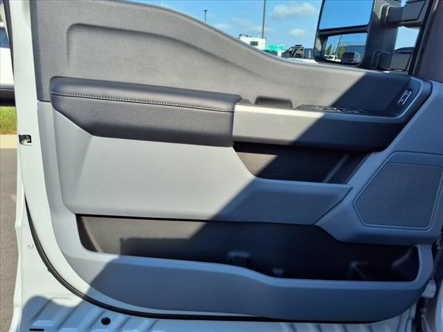 new 2025 Ford F-250 car, priced at $67,145